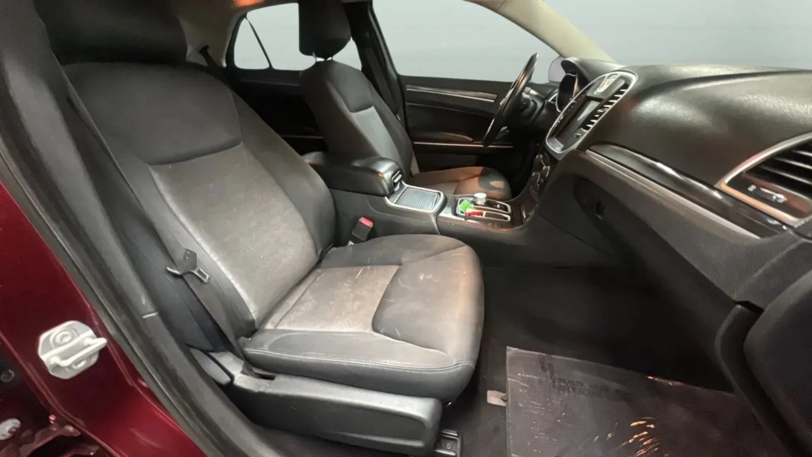 Used 2021 Chrysler 300 Touring w/ Sport Appearance Package RWD image 21