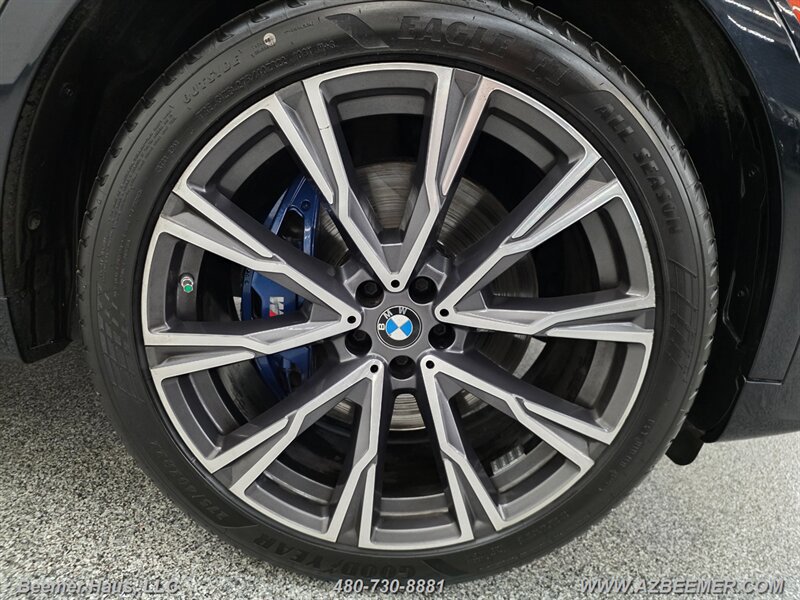 Used 2021 BMW X7 M50i AWD/4WD image 13