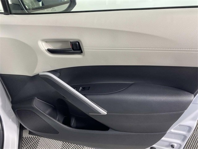 Used 2023 Toyota Corolla Cross L image 23