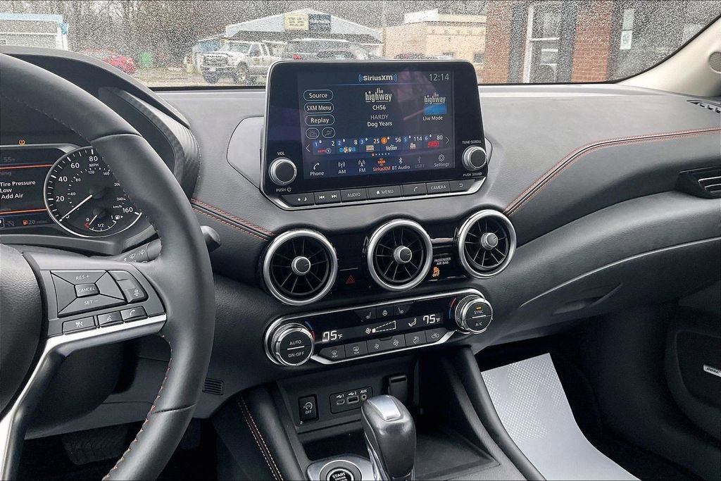 Used 2024 Nissan Sentra SR w/ SR Premium Package image 6