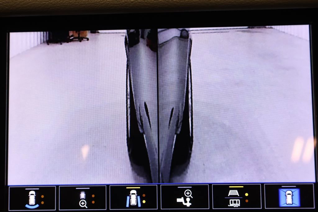 Used 2021 Cadillac XT6 Premium Luxury AWD/4WD image 36