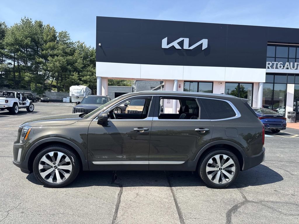 Used 2022 Kia Telluride S AWD/4WD image 2