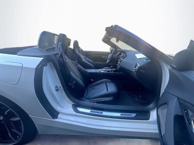 Used 2026 BMW Z4 M40i w/ Premium Package RWD image 27