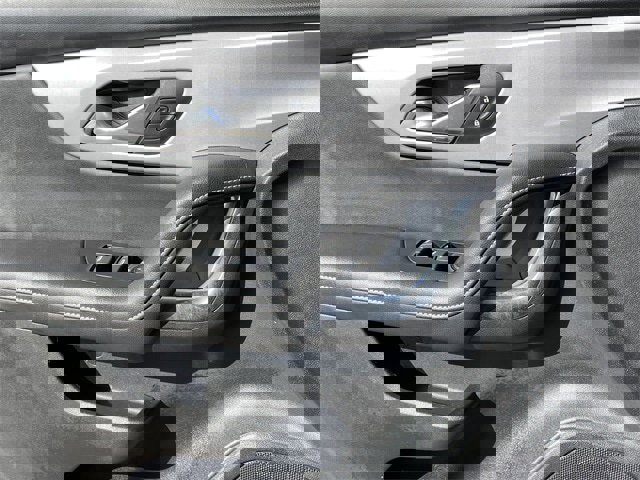 Used 2025 Chevrolet Blazer LT image 21