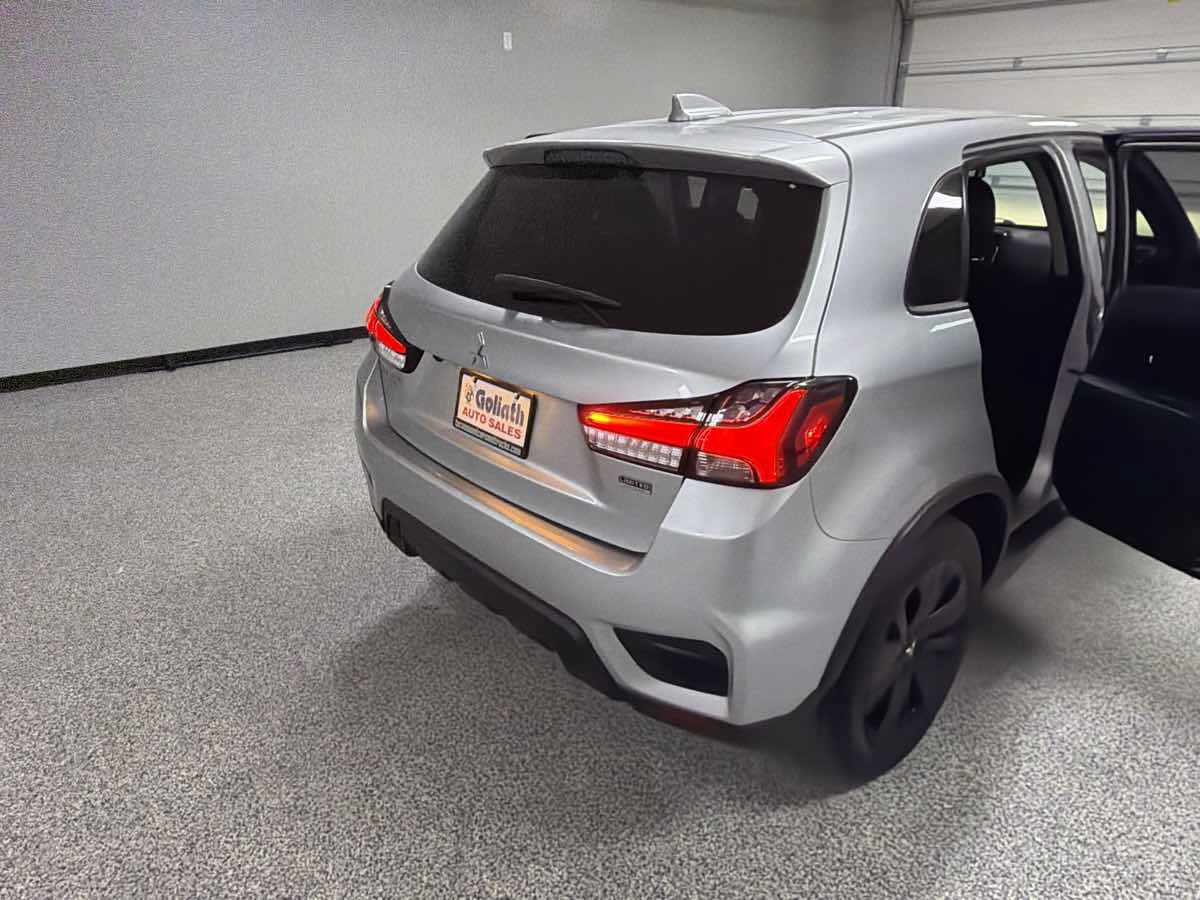 Used 2023 Mitsubishi Outlander Sport SE AWD/4WD image 23