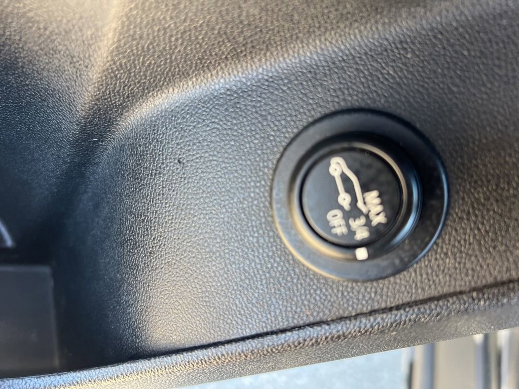 Used 2021 Chevrolet Equinox LT image 29