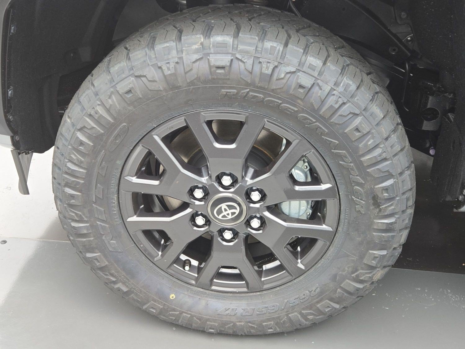 New 2026 Toyota 4Runner SR5 AWD/4WD image 28
