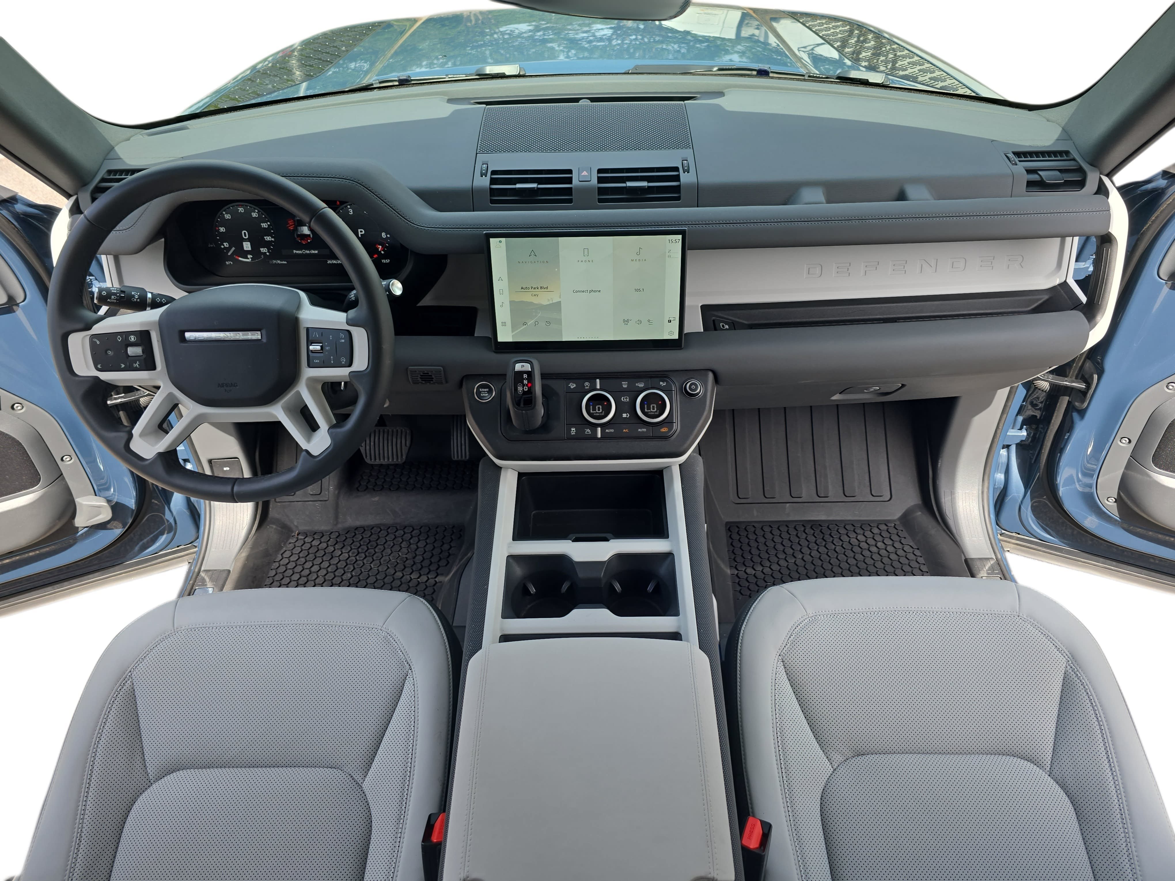 Certified 2025 Land Rover Defender 110 S AWD/4WD image 9