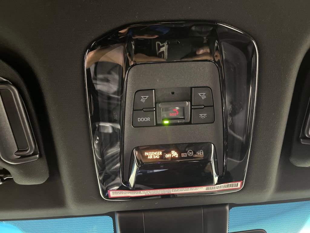 Certified 2022 Toyota Venza Limited AWD/4WD image 29