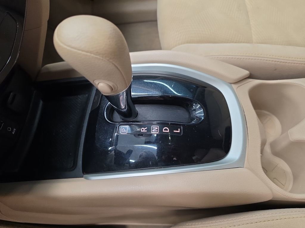 Used 2014 Nissan Rogue SV image 28