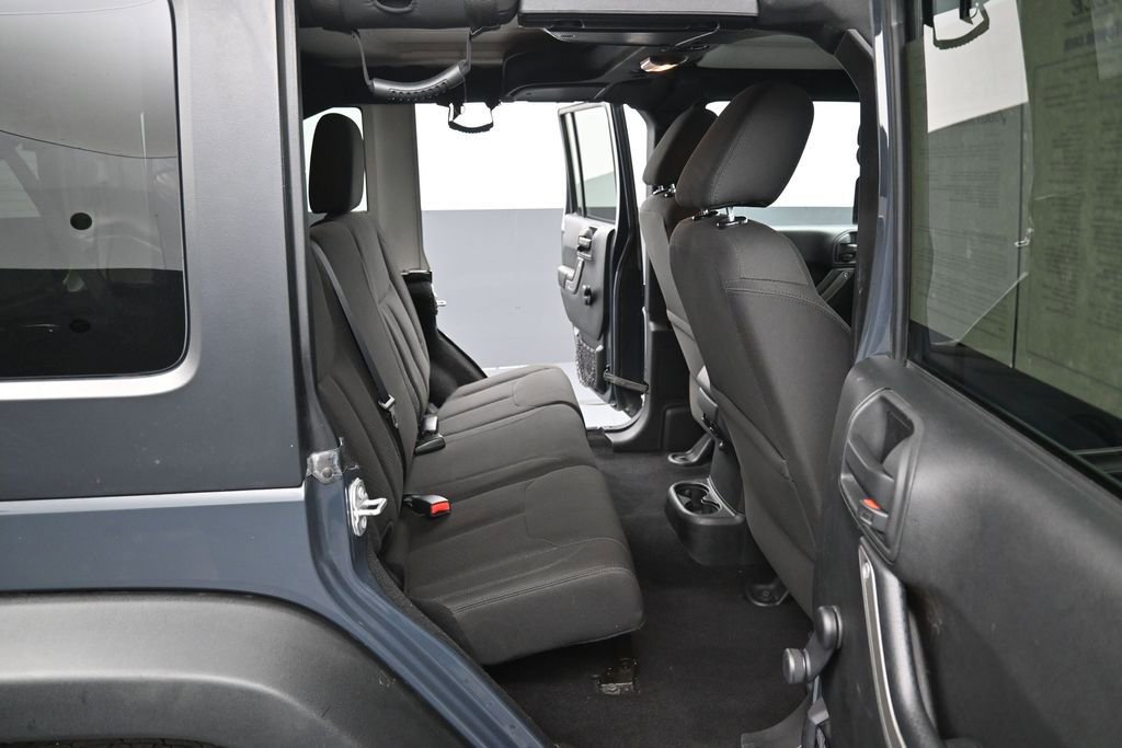 Used 2017 Jeep Wrangler Unlimited Sport w/ Connectivity Group image 26