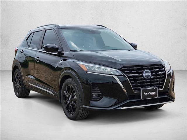 Used 2023 Nissan Kicks SR w/ SR Premium Package image 3