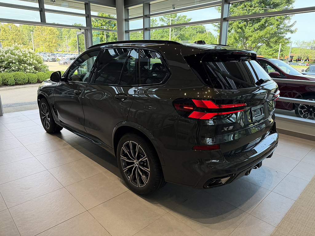 New 2026 BMW X5 xDrive40i w/ M Sport Package AWD/4WD image 4