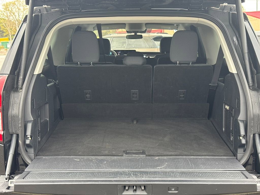 Used 2025 Ford Expedition Max Active AWD/4WD image 18