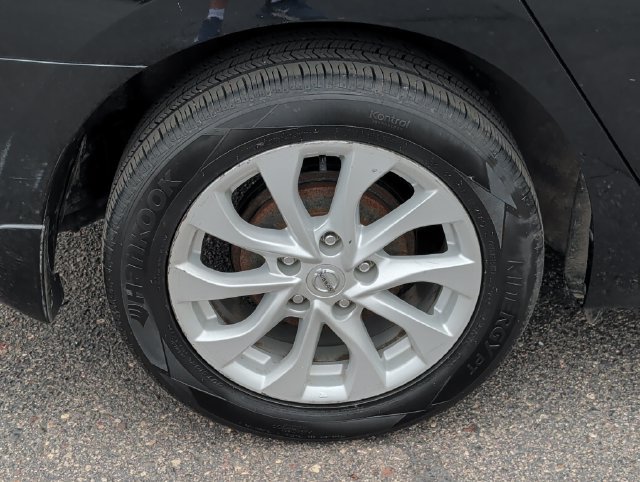 Used 2019 Nissan Sentra SV FWD image 9