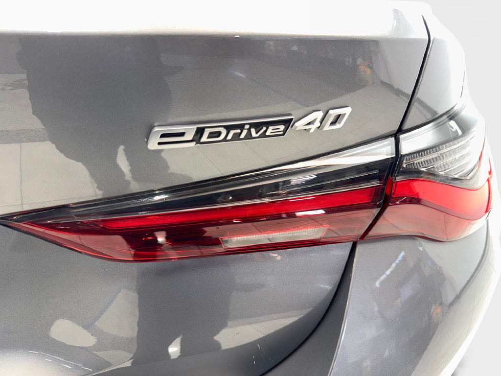 Used 2025 BMW i4 eDrive40 w/ Premium Package RWD image 26