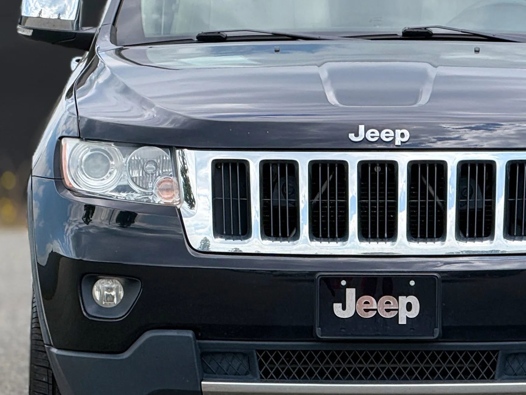 Used 2012 Jeep Grand Cherokee Limited AWD/4WD image 11