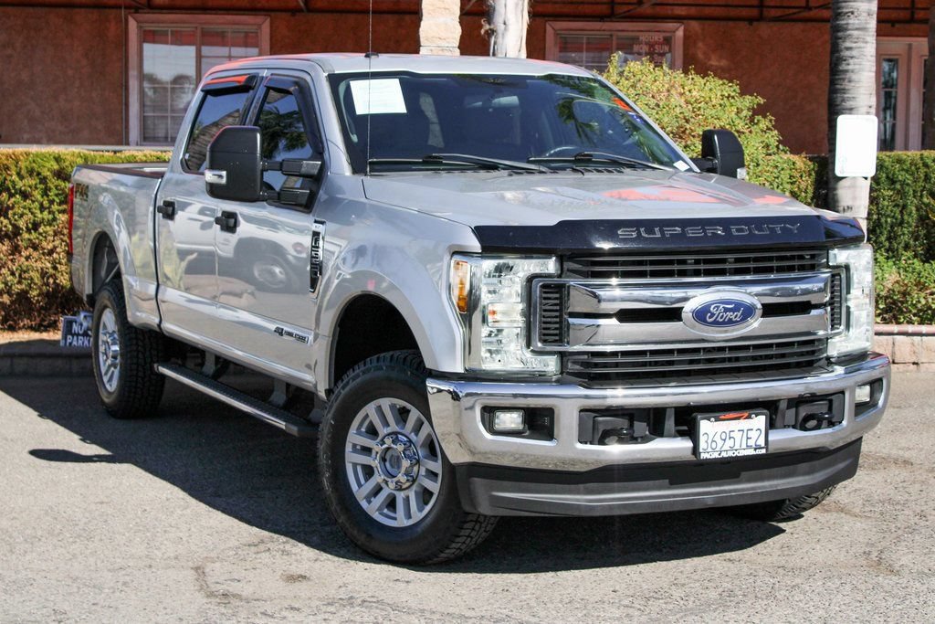 Used 2017 Ford F250 XLT w/ XLT Value Package AWD/4WD image 2