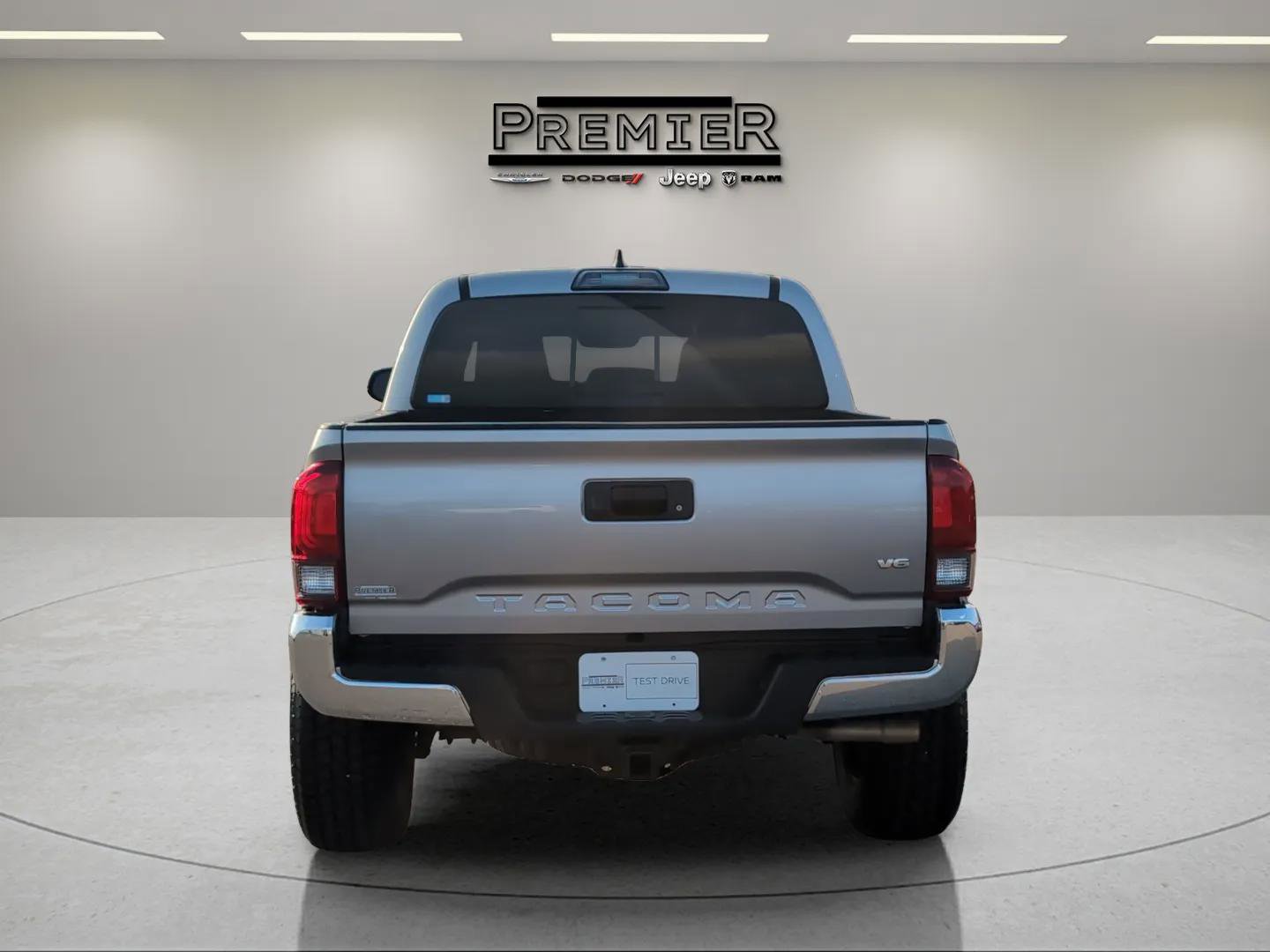 Used 2019 Toyota Tacoma SR5 image 8