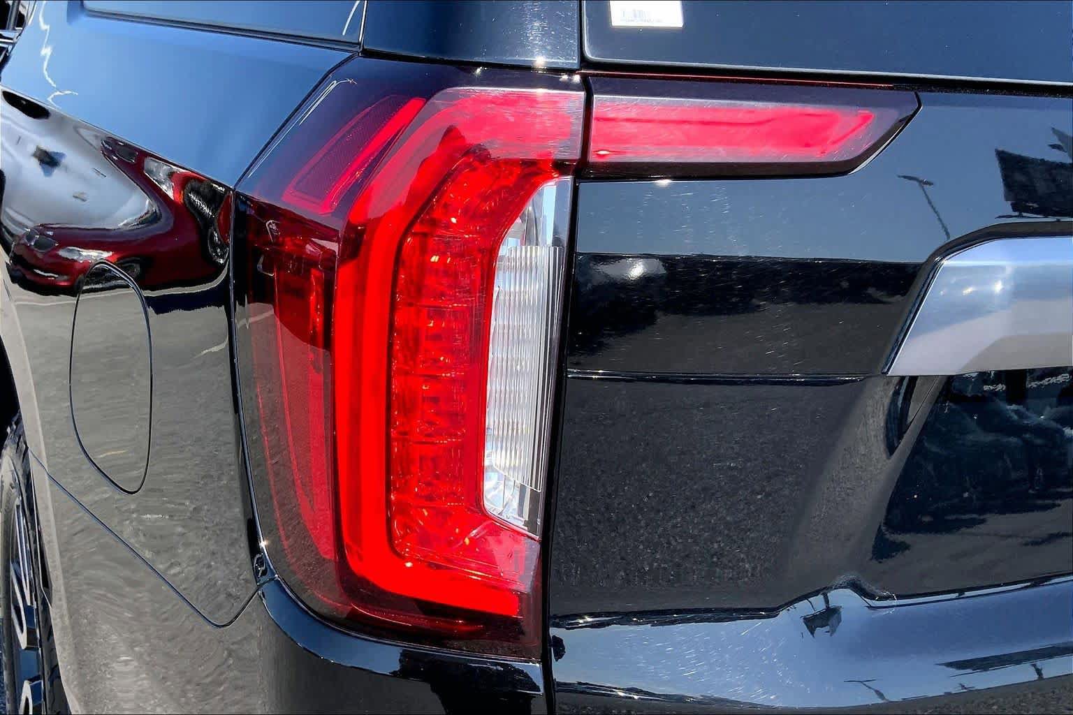 Used 2023 GMC Yukon XL AT4 w/ Max Trailering Package AWD/4WD image 28