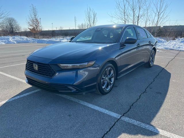 Used 2023 Honda Accord EX image 3