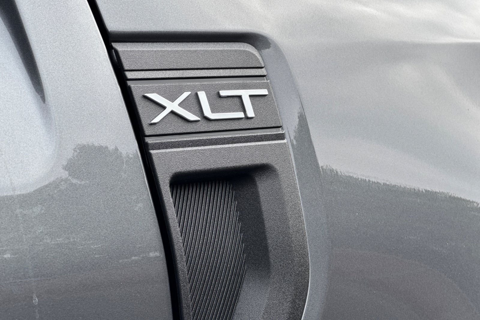 New 2026 Ford Maverick XLT w/ XLT Luxury Package FWD image 30