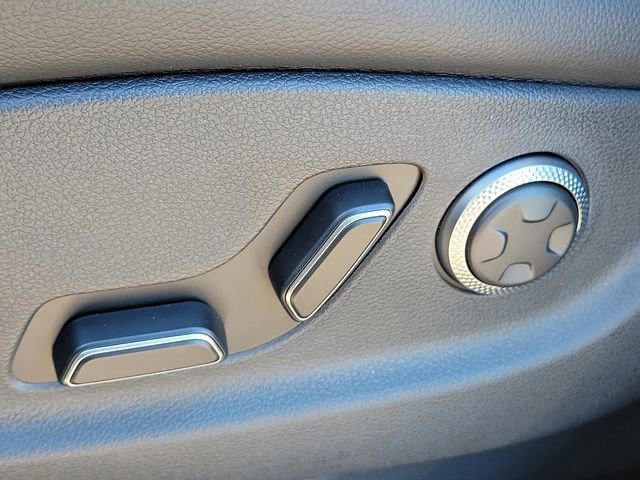 New 2026 Genesis GV70 2.5T Advanced image 13