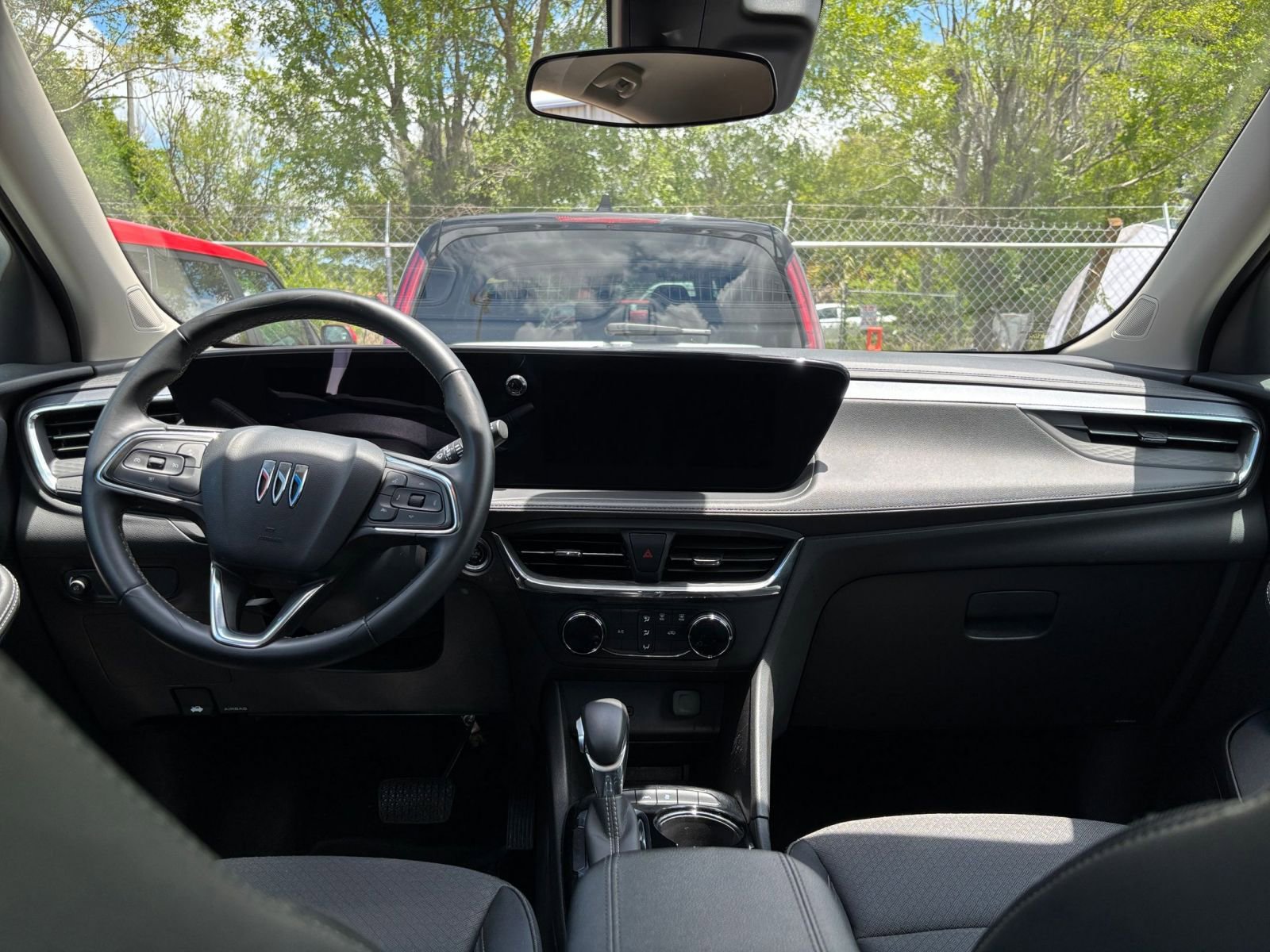 Used 2025 Buick Encore GX Preferred FWD image 32