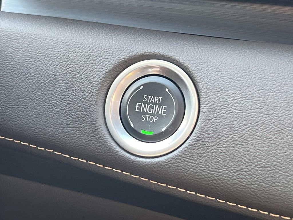 Certified 2024 Cadillac Escalade Premium Luxury w/ Performance Package image 39