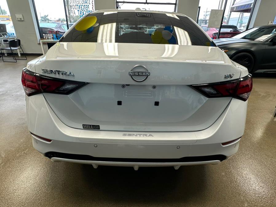 Used 2024 Nissan Sentra SV FWD image 11