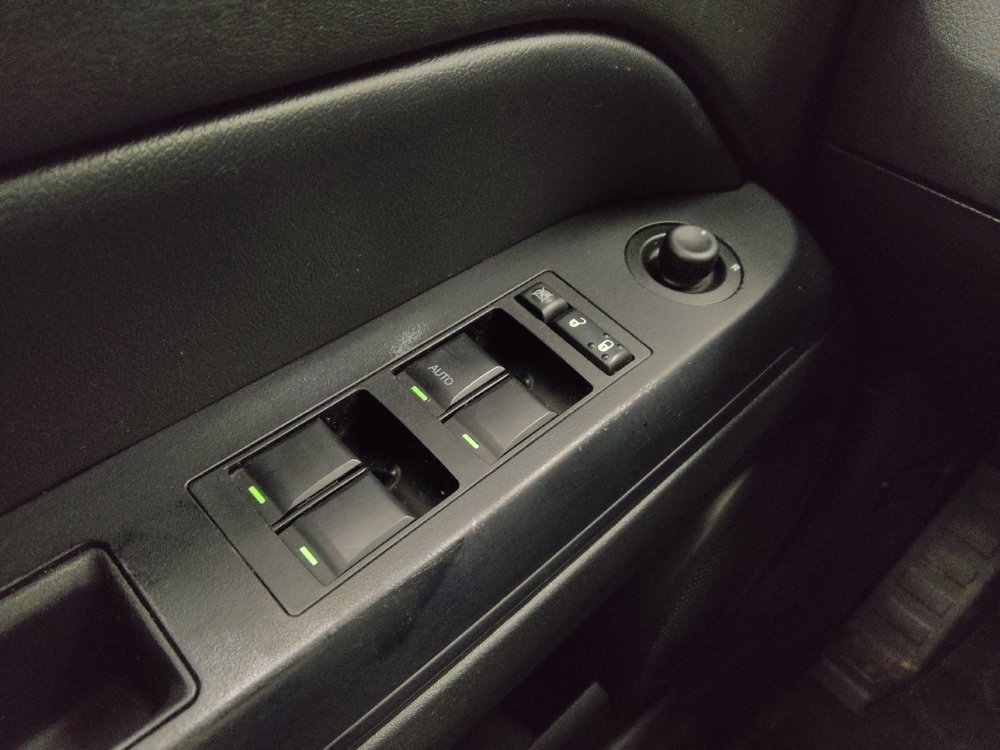 Used 2015 Jeep Patriot High Altitude AWD/4WD image 27
