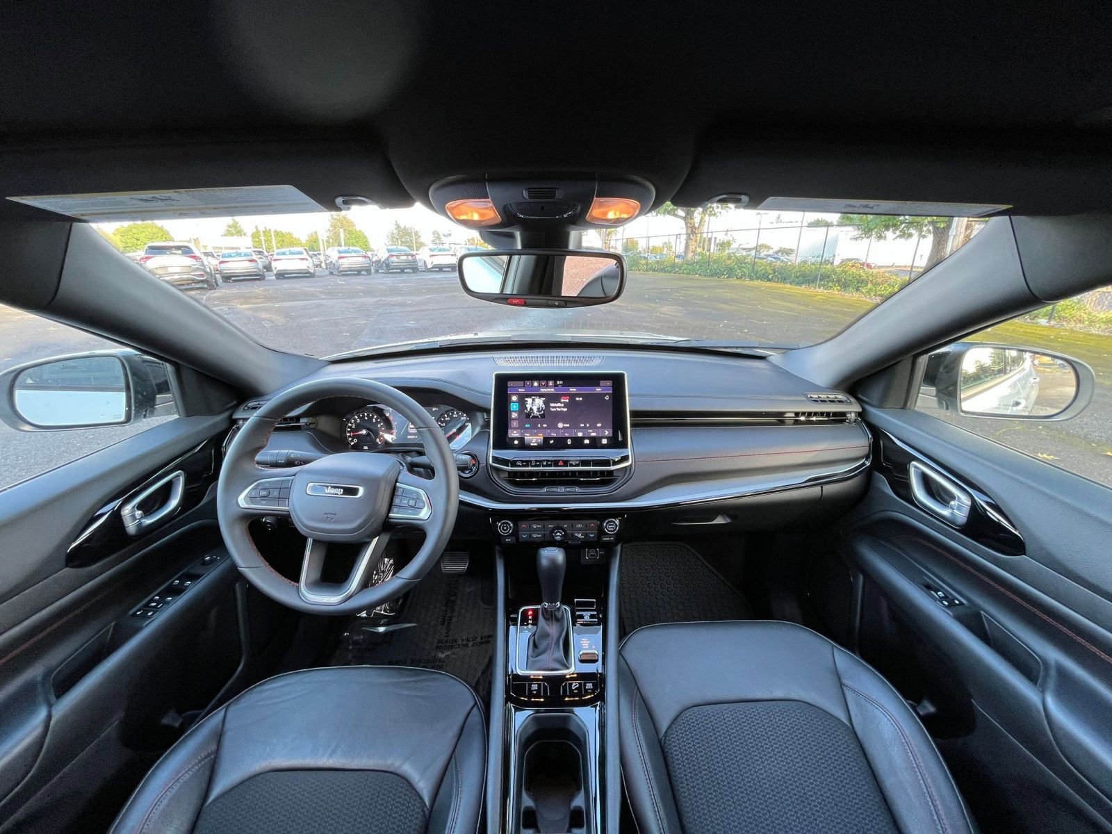 Used 2025 Jeep Compass Trailhawk image 34