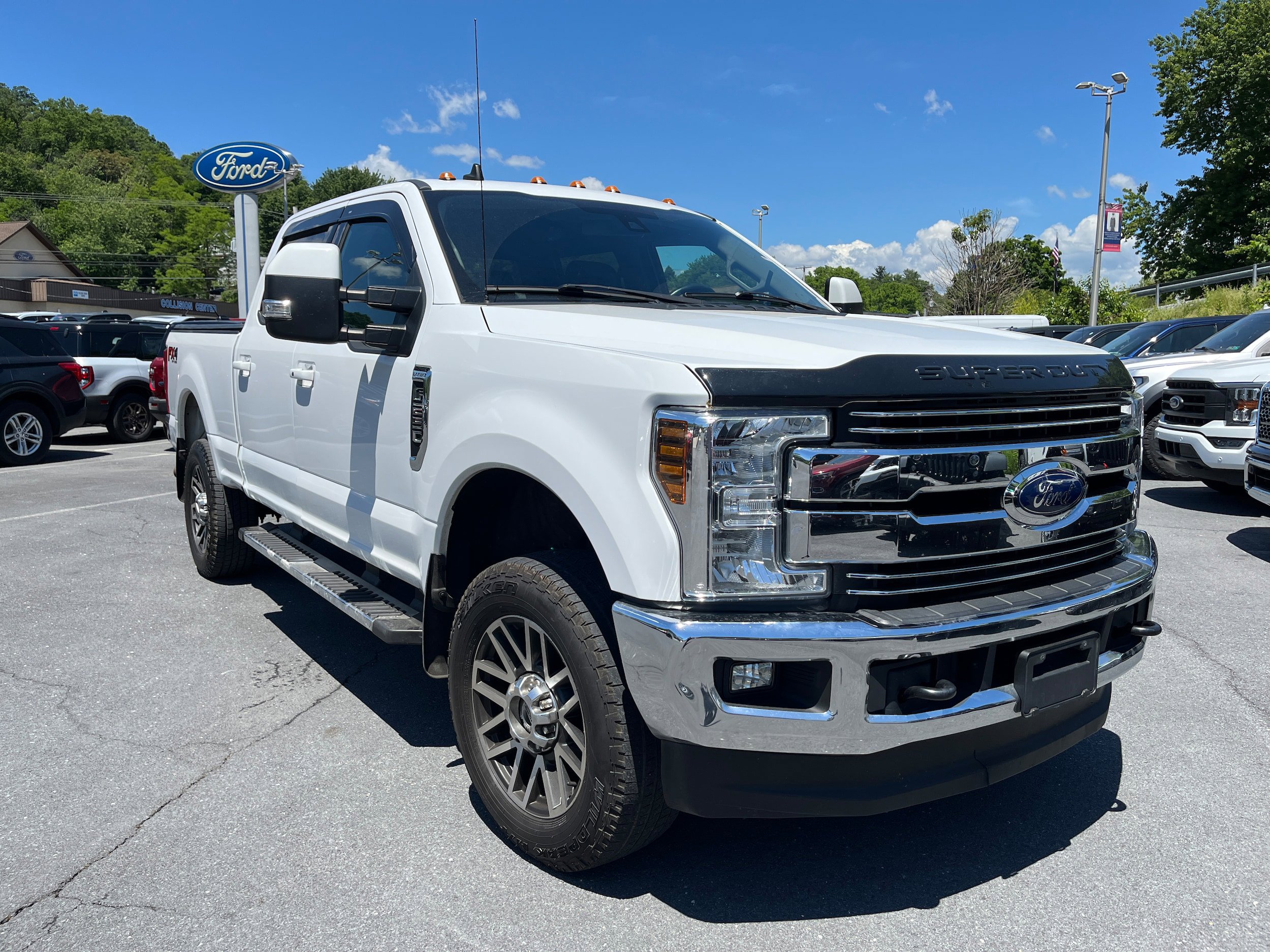 Used 2019 Ford F250 Lariat w/ Lariat Ultimate Package AWD/4WD image 3