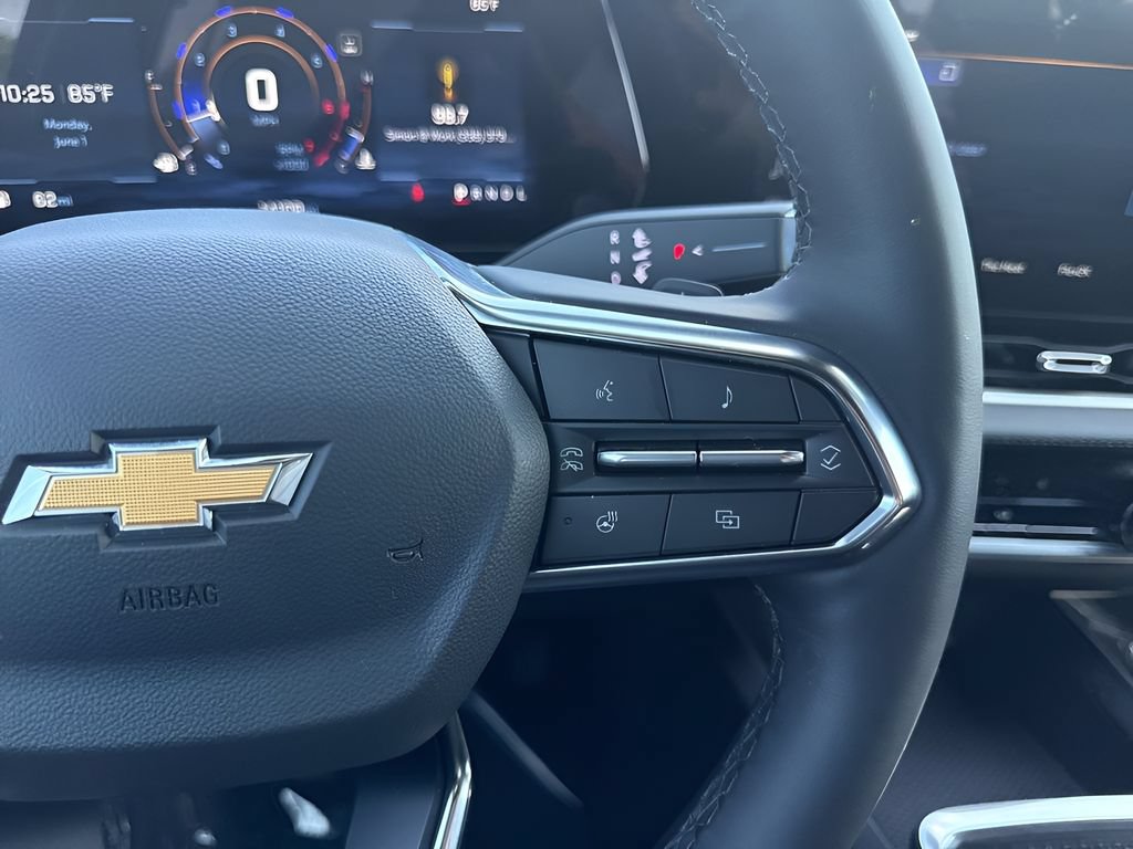 Used 2026 Chevrolet Equinox LT FWD image 14