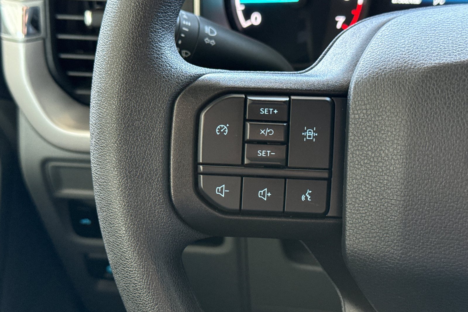 Used 2023 Ford F150 XLT AWD/4WD image 24