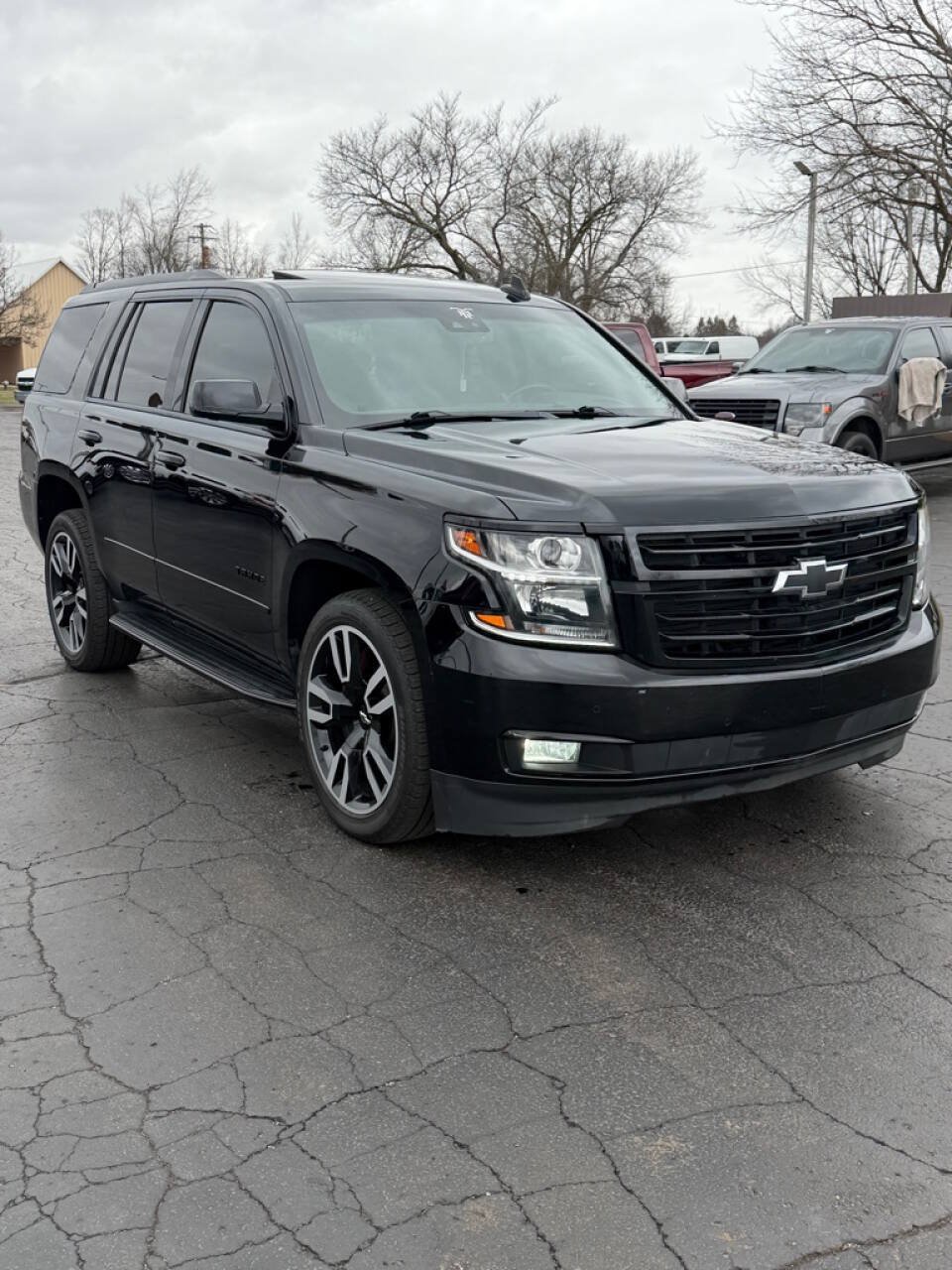 Used 2018 Chevrolet Tahoe Premier AWD/4WD image 3