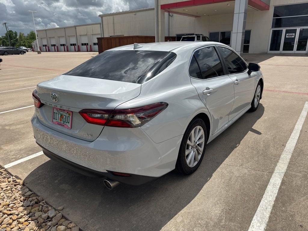 Certified 2022 Toyota Camry LE FWD image 6
