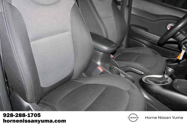 Used 2017 Kia Soul + image 6