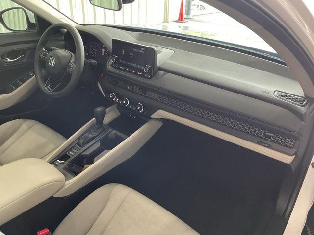 Certified 2025 Honda Accord LX image 19