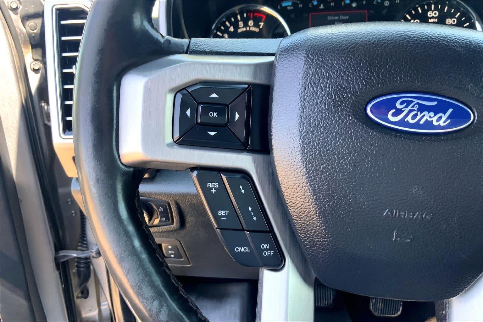 Used 2020 Ford F150 Platinum w/ Equipment Group 701A Luxury AWD/4WD image 24