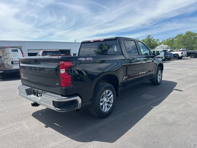 Used 2023 Chevrolet Silverado 1500 LT AWD/4WD image 6