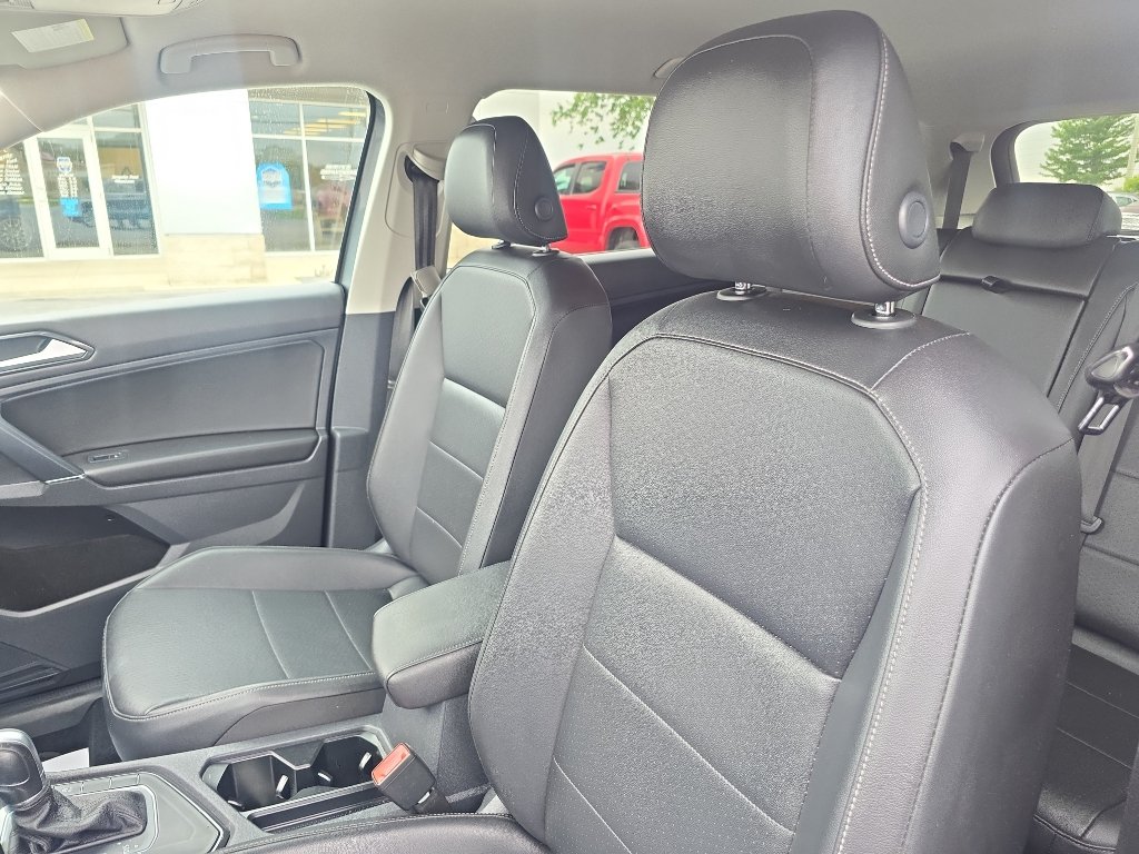 Used 2018 Volkswagen Tiguan SE FWD image 11