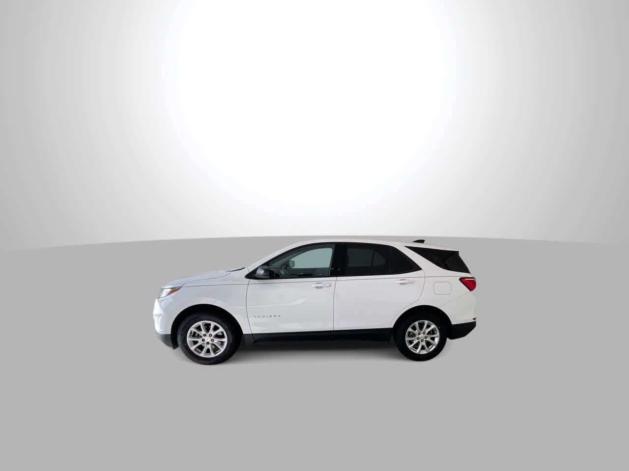 Used 2018 Chevrolet Equinox LS w/ LPO, Cargo Package AWD/4WD image 5