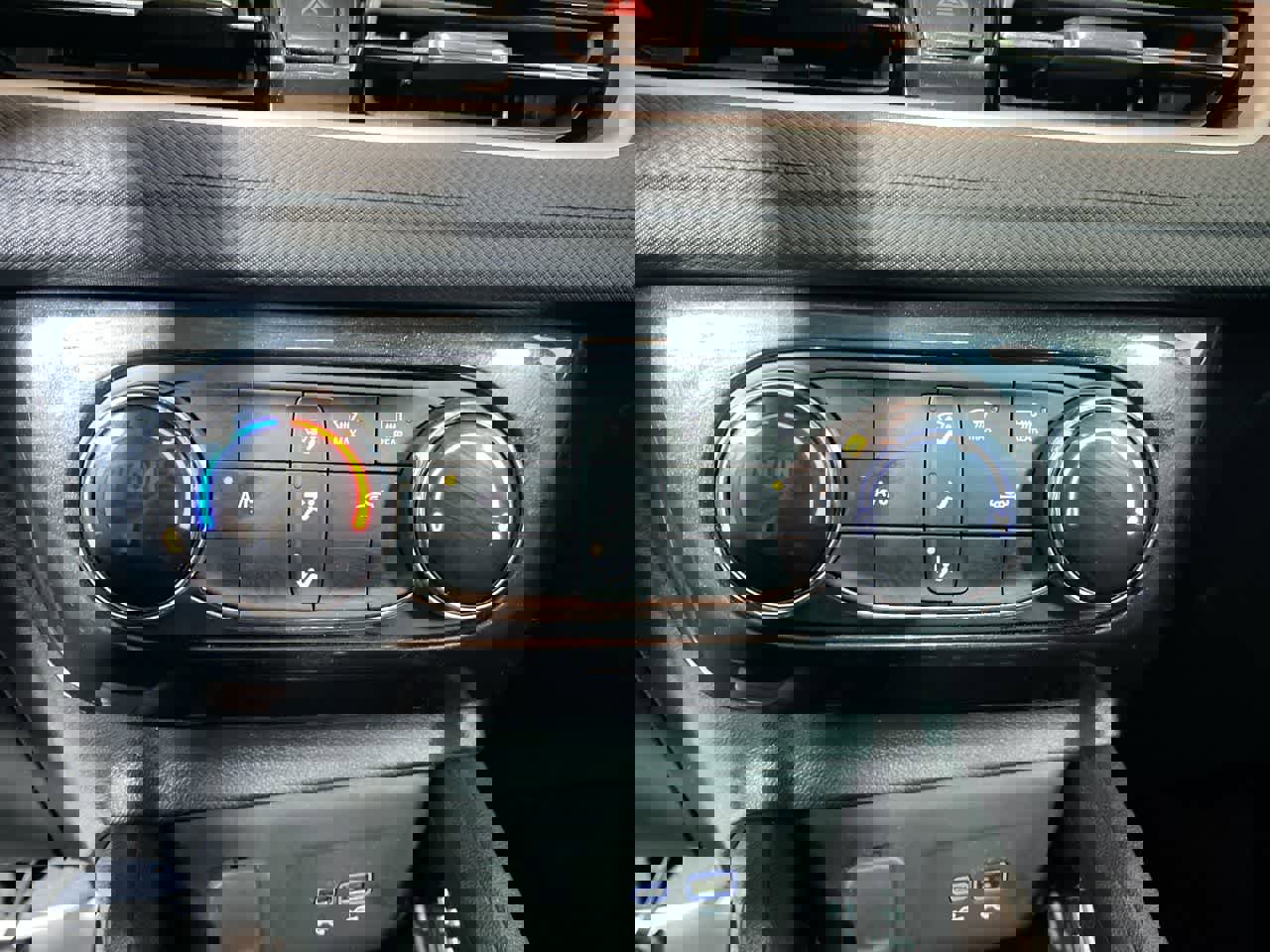 Used 2024 Chevrolet TrailBlazer LT image 20