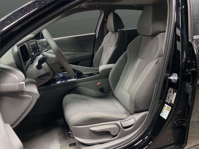 New 2026 Hyundai Elantra SEL Sport image 4