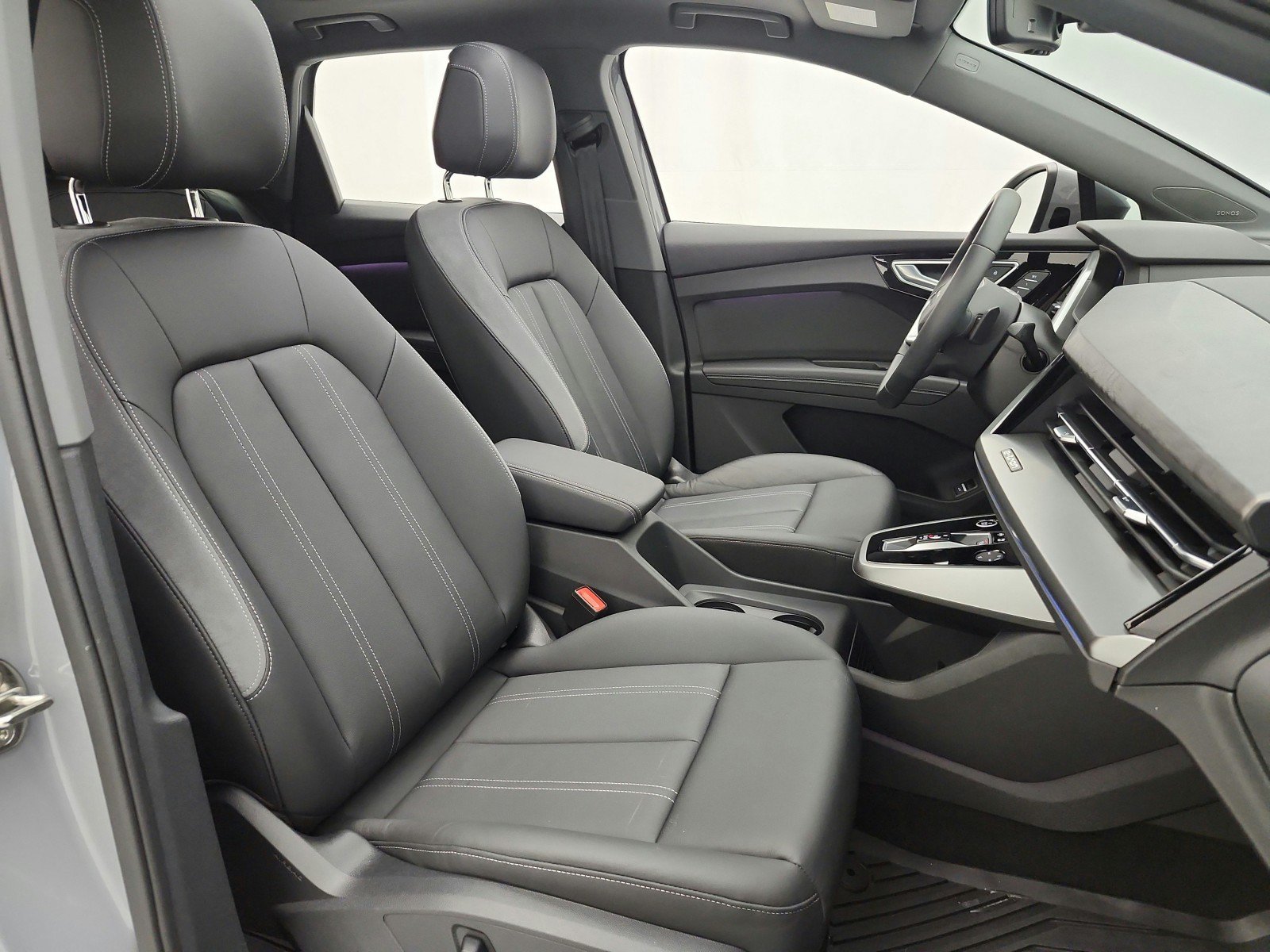 Used 2025 Audi Q4 e-tron Premium Plus w/ Premium Plus RWD image 18