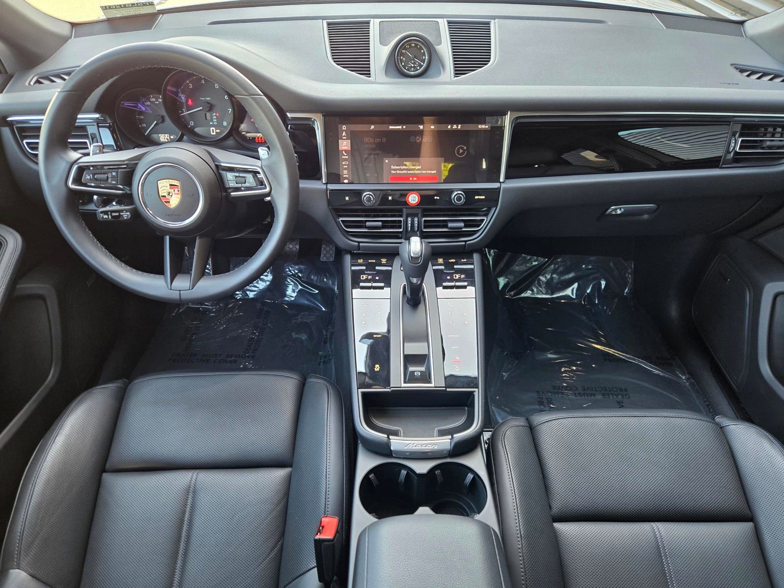 Certified 2025 Porsche Macan AWD/4WD image 13