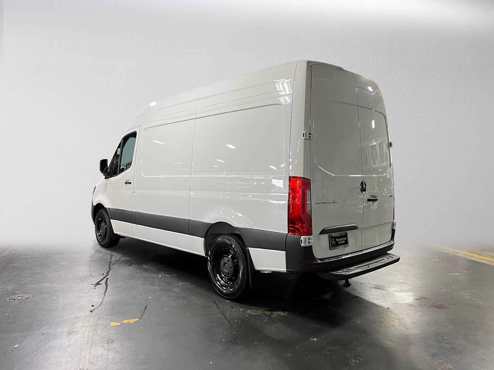 Used 2026 Mercedes-Benz Sprinter 2500 image 5
