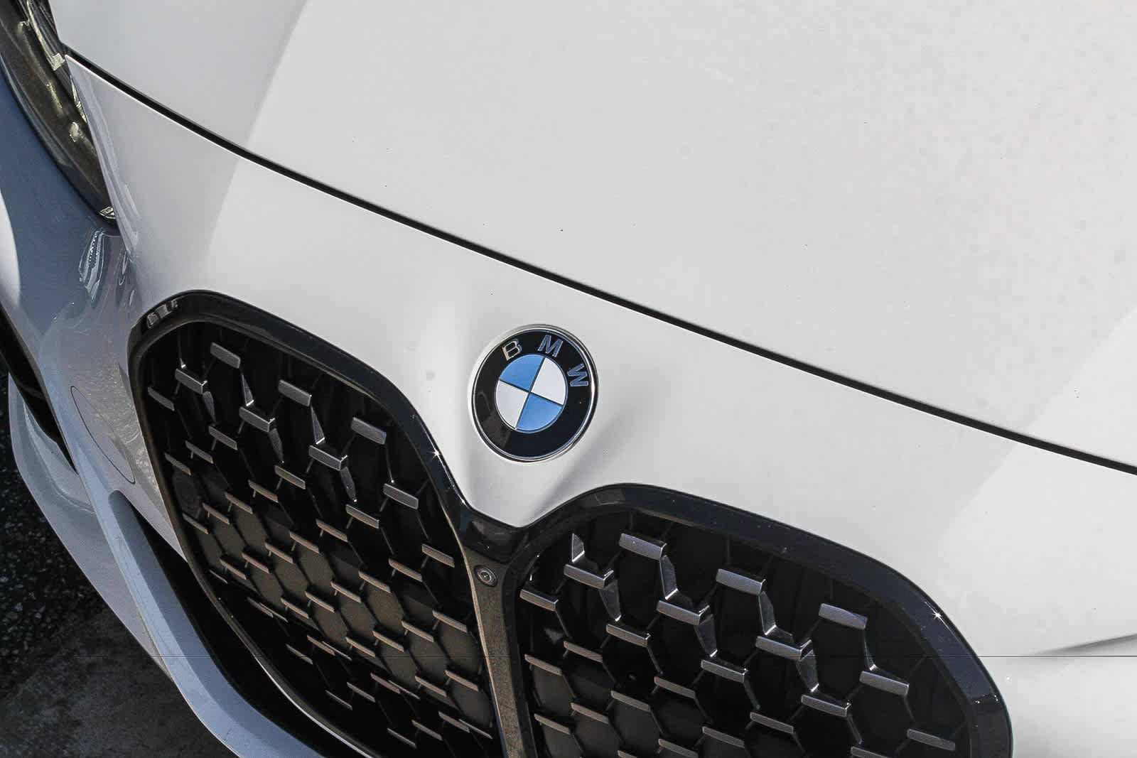 Used 2022 BMW M440i Coupe w/ Premium Package RWD image 11