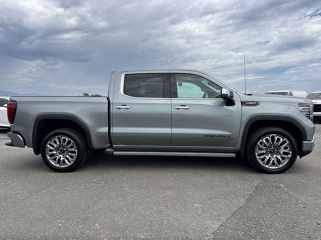 New 2026 GMC Sierra 1500 Denali Ultimate w/ LPO, Black Badging Package AWD/4WD image 3